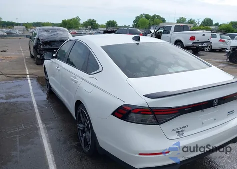 2024 Honda Accord Hybrid Sport z USA, uszkodzony, nr VIN 1HGCY2F51RA029326